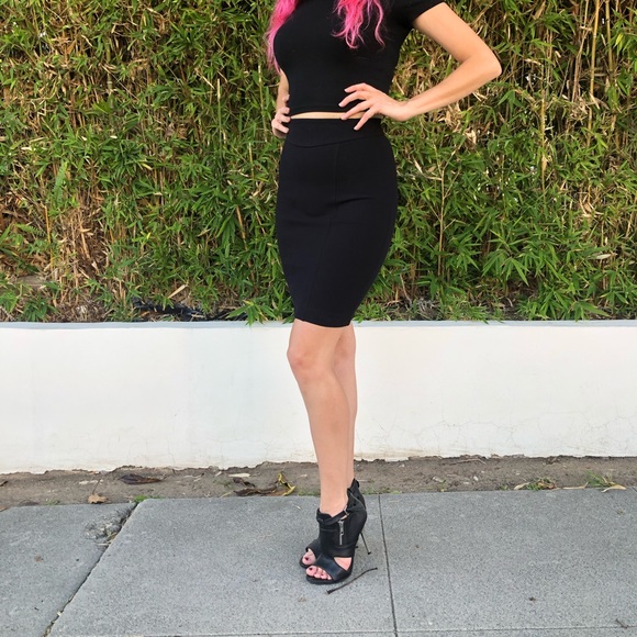 Betsey Johnson High Waist Zipper Pencil Skirt - Picture 4 of 8